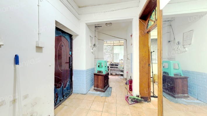 东马棚街18号二手房实景图