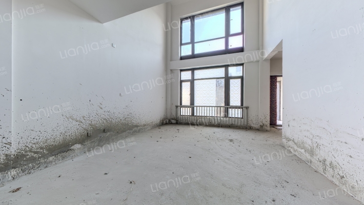 知丘别墅二手房实景图