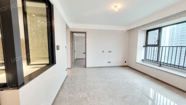 融创宸阅和鸣二手房实景图