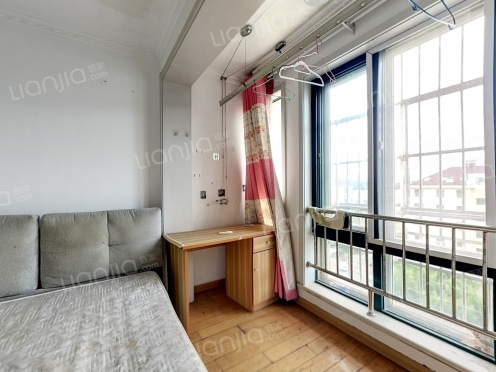 合租·瑞康花园 6居室 南卧