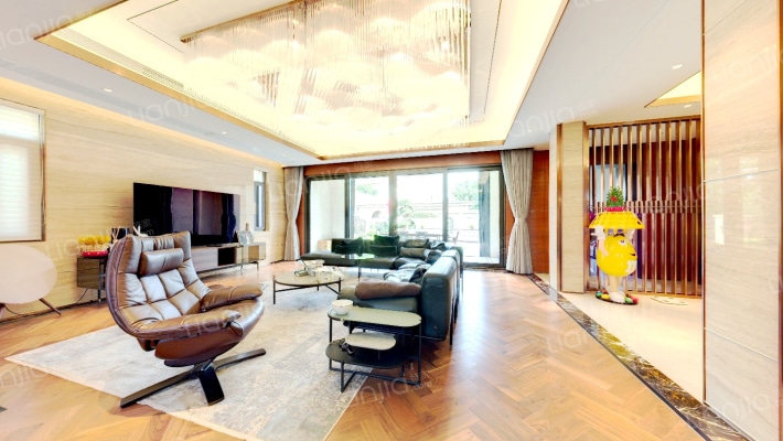 绿地海珀宫爵二手房实景图