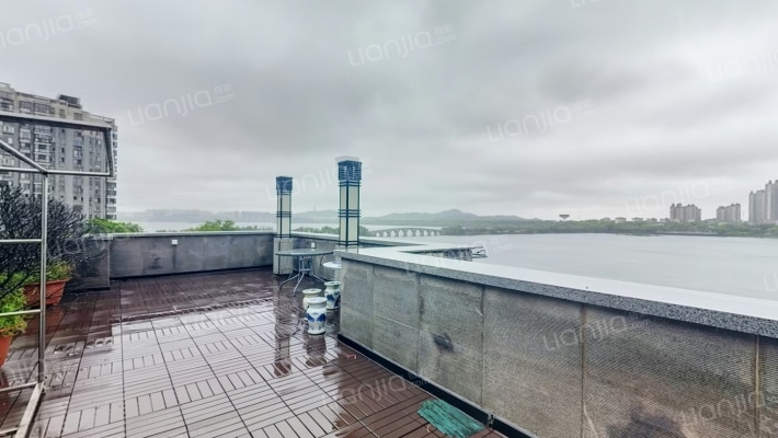 湖畔新村二手房实景图