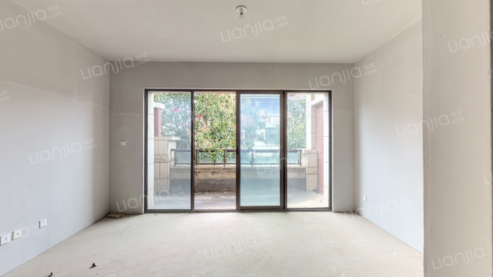 七彩云南古滇名城云上鹿鸣谷二手房实景图