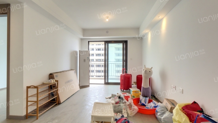 揽湾玖筑二手房实景图