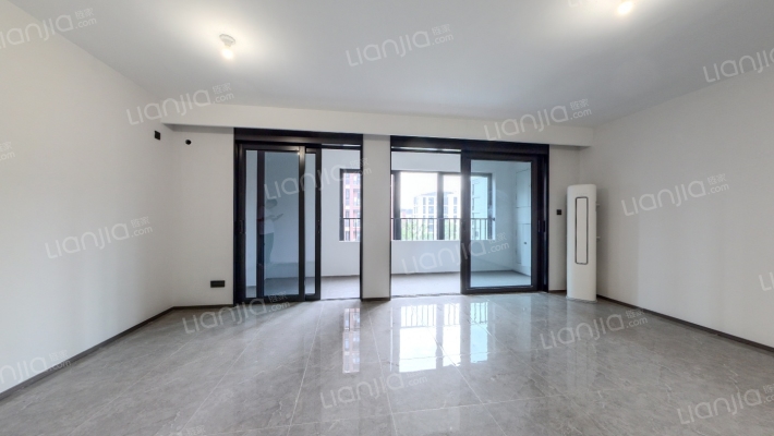 华侨城国际小镇宝教湾A区二手房实景图