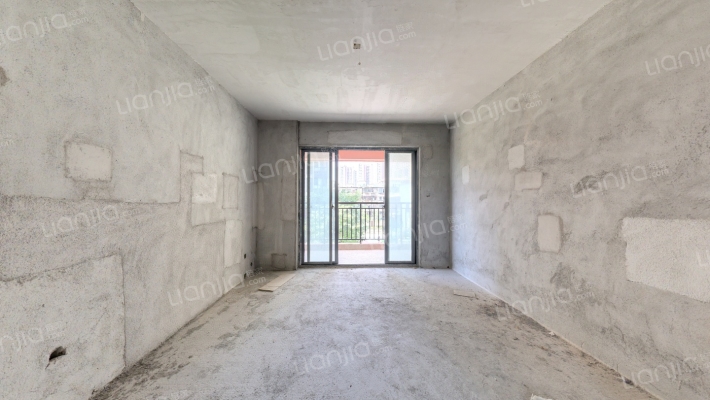 中路雅苑二手房实景图