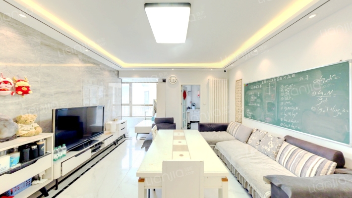 万盛名仕佳园二手房实景图