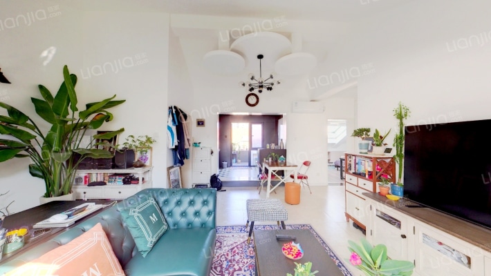 深蓝公寓二手房实景图