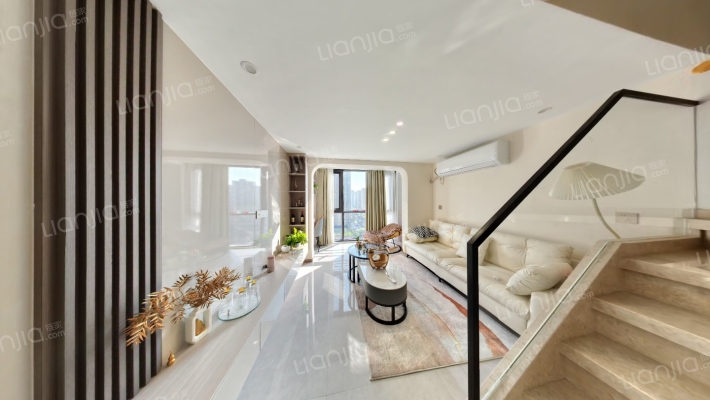 卓华名座二手房实景图