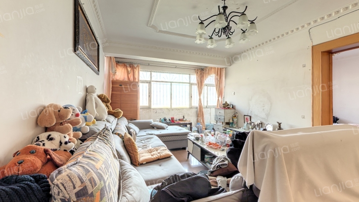 高支队小区二手房实景图