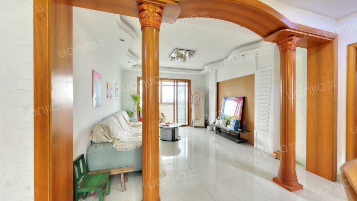 漕湖花园二区二手房实景图