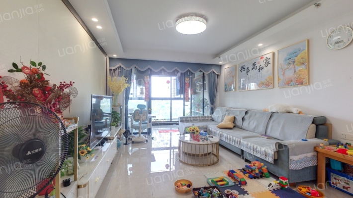 怡翠晋盛泰园二手房实景图