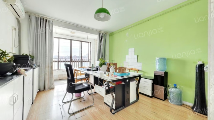 更楼新苑二手房实景图