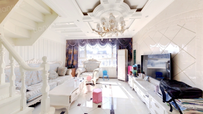 保利香槟酩悦二手房实景图