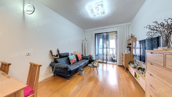 绿地国际博览城二期博鸿二手房实景图