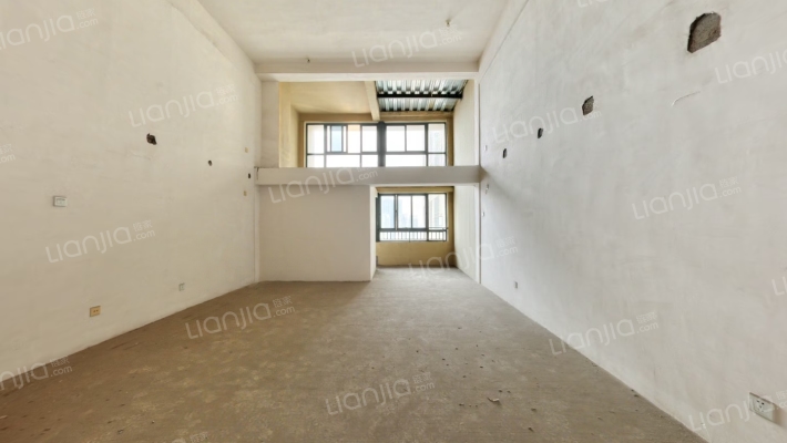 荷里活二手房实景图