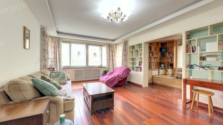 亚麦山庄二手房实景图