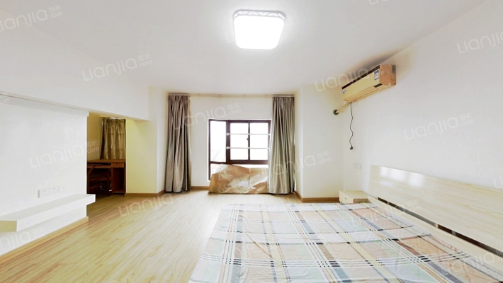 恒隆商业广场二手房实景图