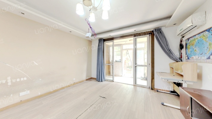 绿川新苑南区二手房实景图