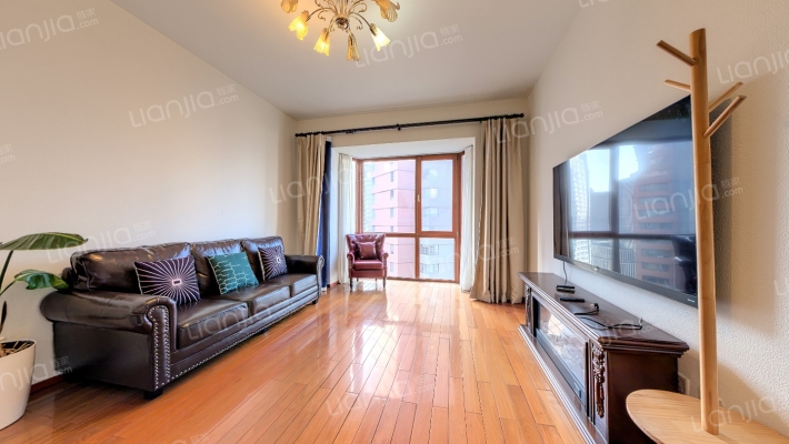 蓝堡国际公寓二手房实景图