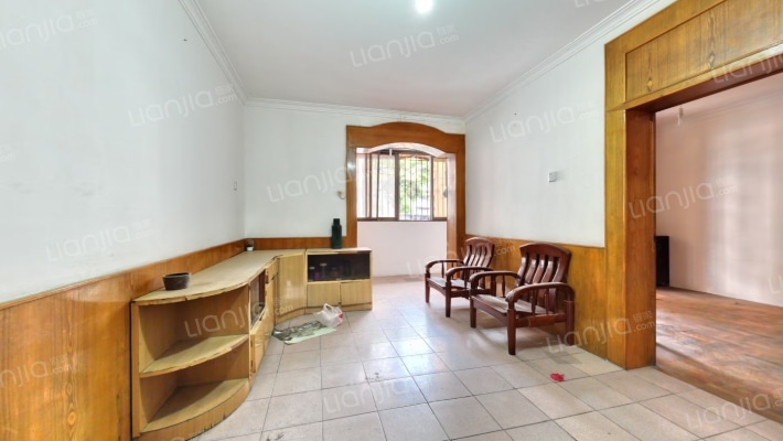 东方公司宿舍二手房实景图