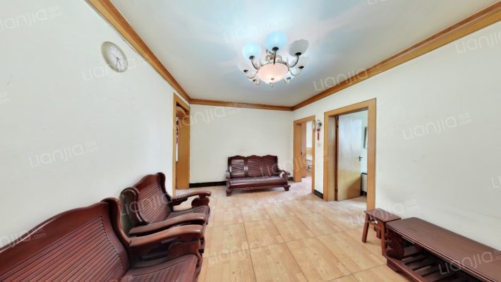 地矿局一0八地质队宿舍二手房实景图