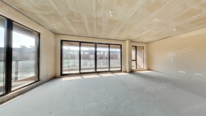 青岛小镇云台二手房实景图