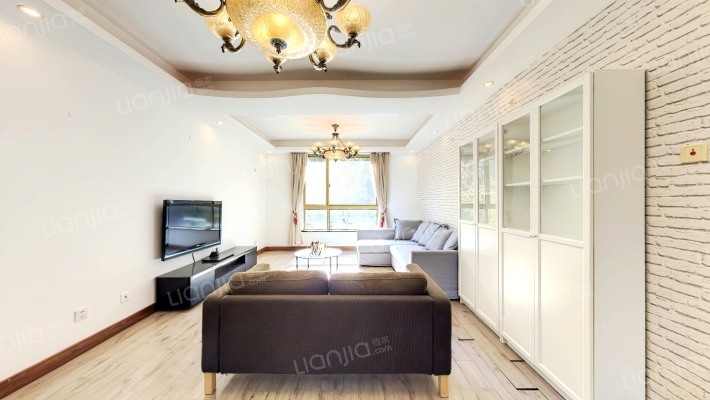 皇家花园二手房实景图