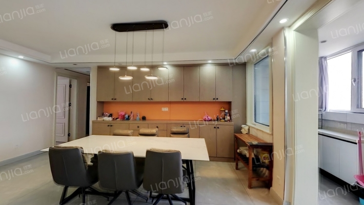 水岸豪庭二手房实景图