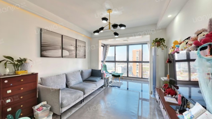 冠城大通三期竹苑二手房实景图