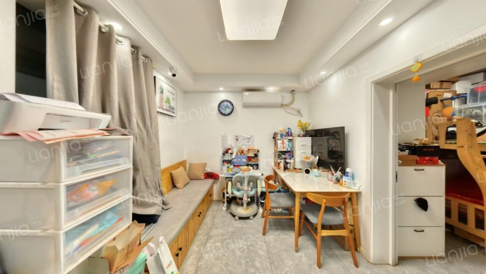 蚕花园永安坊二手房实景图