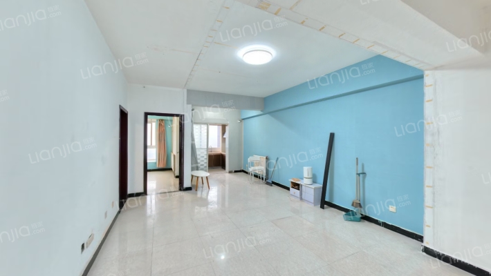 世纪广场小区二手房实景图