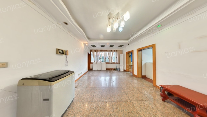 西亚广场二手房实景图