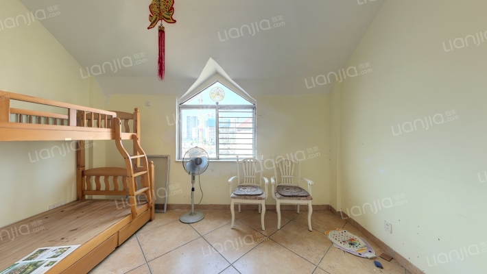 晶莹花园二手房实景图