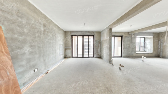 中南·樾府二手房实景图