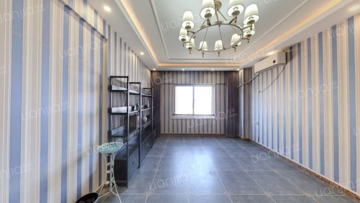 埃菲尔公馆二手房实景图