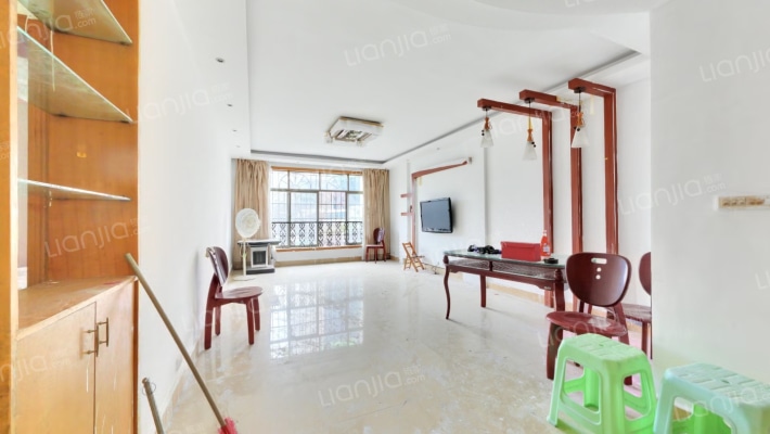 天成公寓二手房实景图