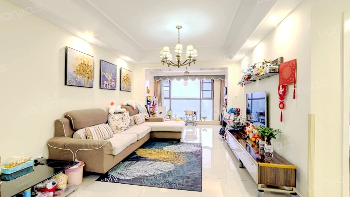 中德英伦世邦J区二手房实景图