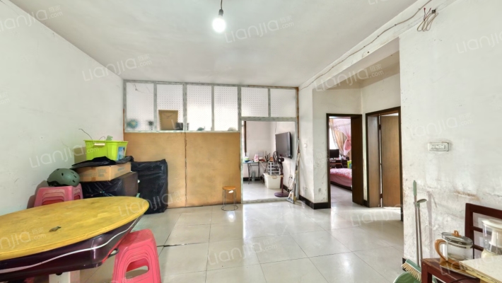 食品工业公司综合楼二手房实景图