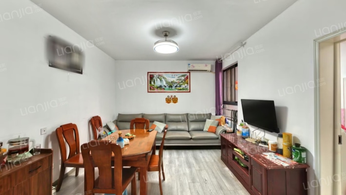 右岸景苑B区二手房实景图