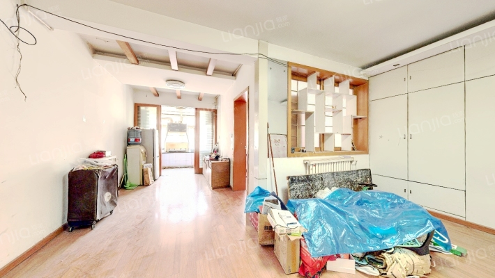 南小巷8号院二手房实景图