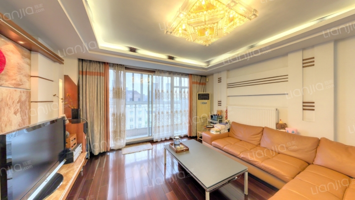 赛维拉假日花园二手房实景图