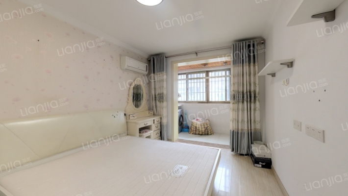 石头城84号二手房实景图