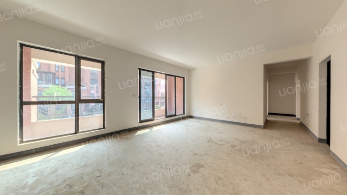 绿地国际博览城二期鸿玺二手房实景图