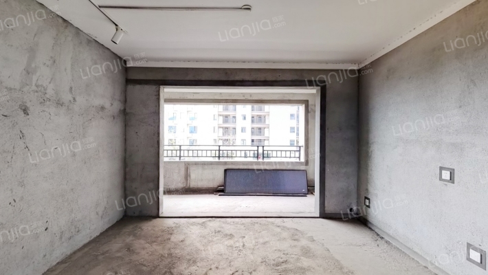 东湖新城二手房实景图