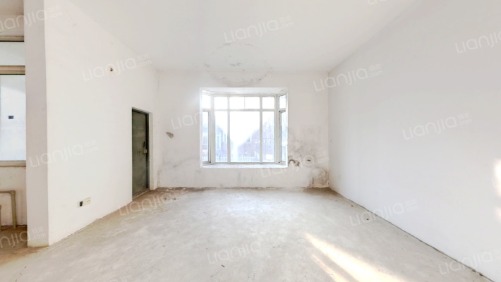 香格蔚蓝C区二手房实景图