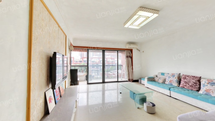 依云小镇二手房实景图