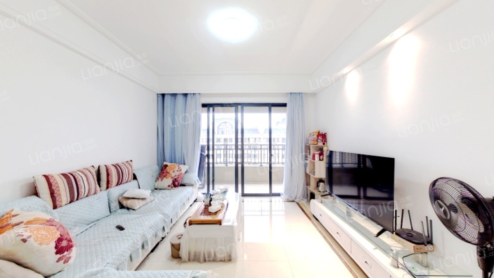 藏珑华府二手房实景图