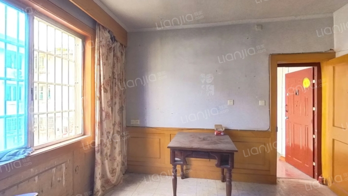 溪西四区朝霞邨二手房实景图