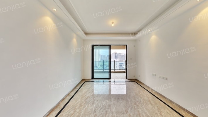 招商依云华府二手房实景图